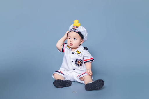 邵阳县宝宝频繁使劲扭动哼唧